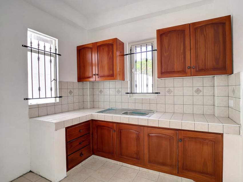 (Ref. MA7-604) Grande maison proche de la plage de Mont Choisy - 2 - House  on Aster Vender