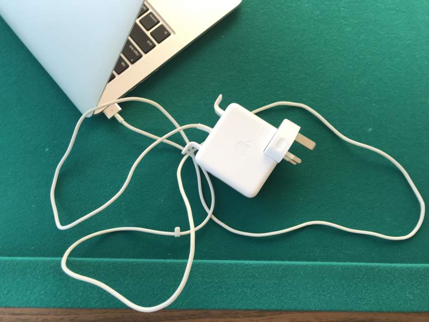 MacBook Pro  - 3 - Laptop  on Aster Vender