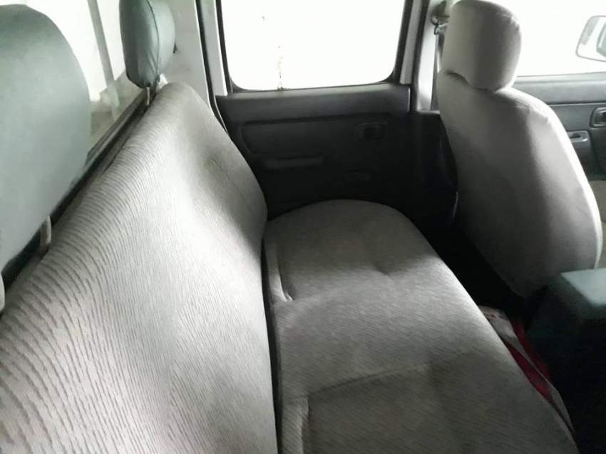 Nissan Double Cab 4x2 - 1 - Pickup trucks (4x4 & 4x2)  on Aster Vender