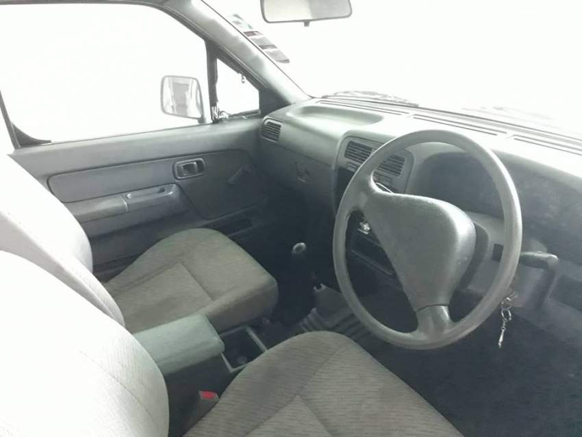 Nissan Double Cab 4x2 on Aster Vender