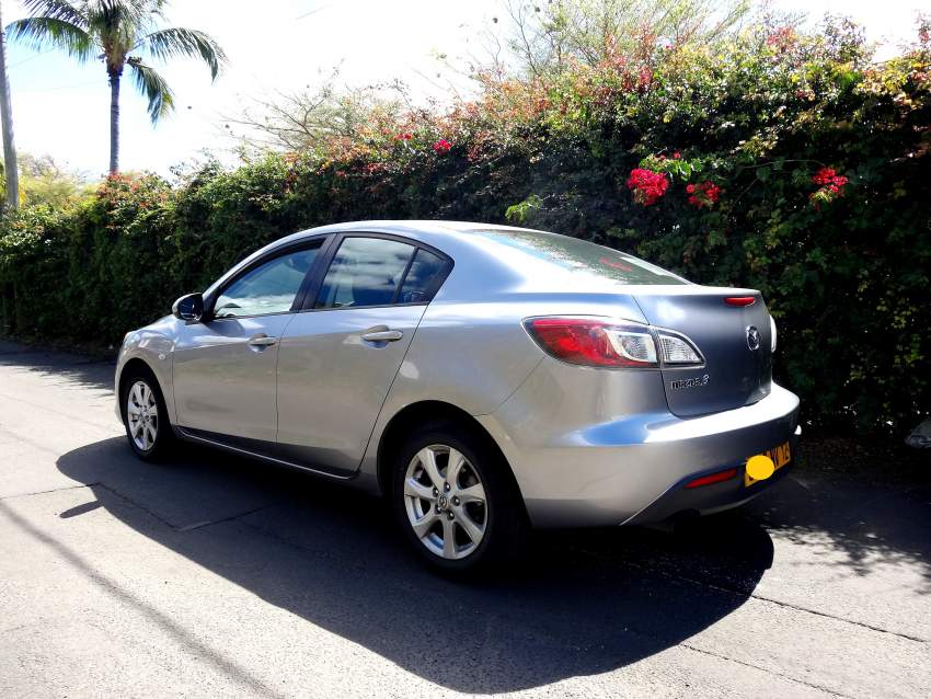 Mazda 3 - 2 - Family Cars  on Aster Vender