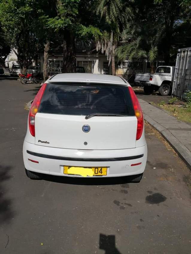 Fiat punto face lift year 2004 - 2 - Family Cars  on Aster Vender