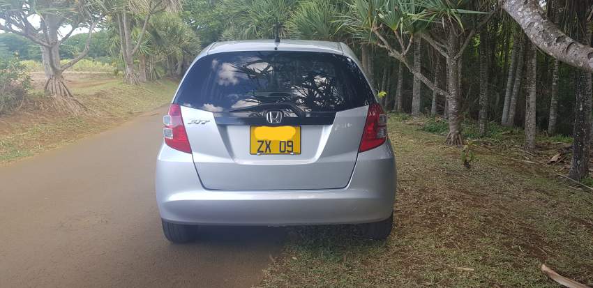 Honda fit - ZX 09- Auto -1330cc- Call on 59203220 - 7 - Family Cars  on Aster Vender