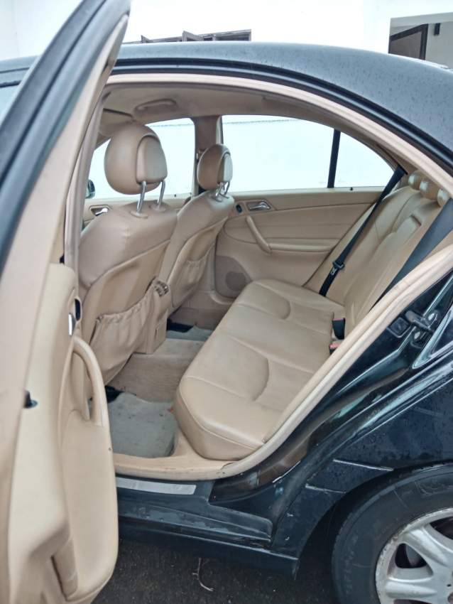 Mercedes C180 2003 - 3 - Family Cars  on Aster Vender