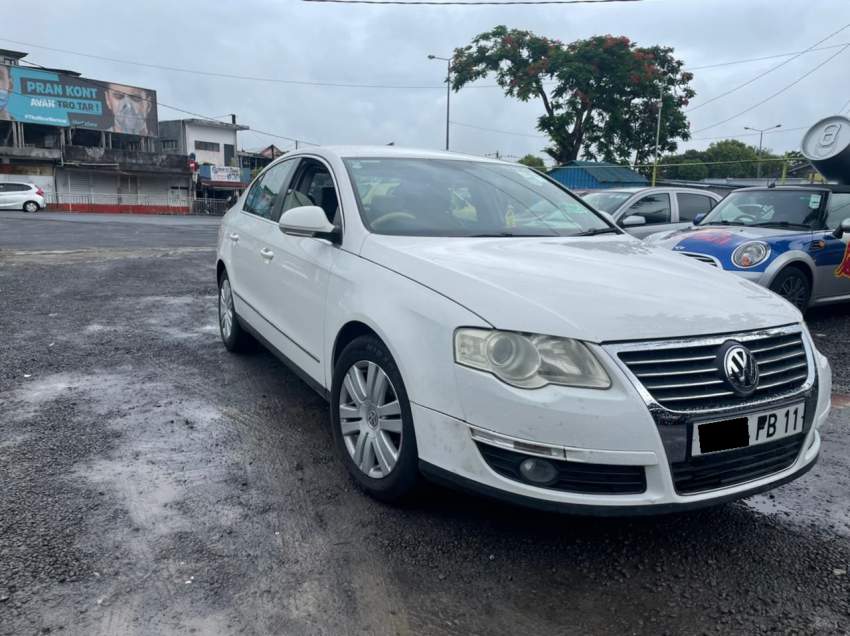 Volkswagen Passat Year 11  - 7 - Luxury Cars  on Aster Vender