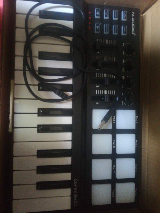 N-Audio MiDI controller25 on Aster Vender