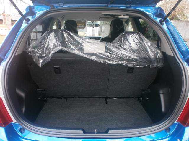 Toyota Vitz - 4 - Family Cars  on Aster Vender