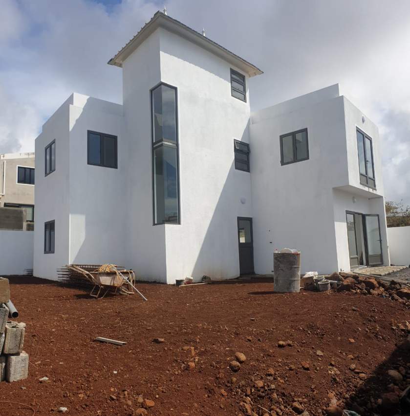 Villa at Albion(Morcellement Terre d'albion)  - 4 - House  on Aster Vender