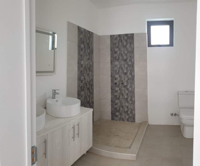 Villa at Albion(Morcellement Terre d'albion)  - 5 - House  on Aster Vender