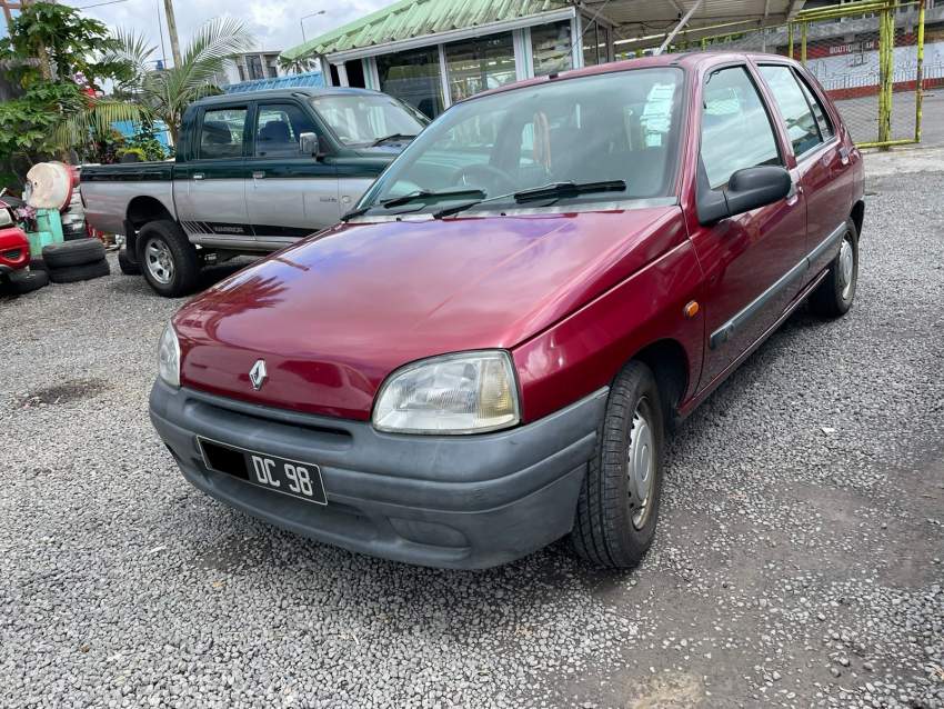Renault Clio Year 98  - 2 - Compact cars  on Aster Vender