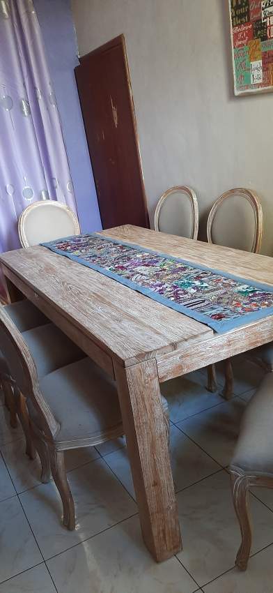 Table and chairs - 1 - Sofas couches  on Aster Vender