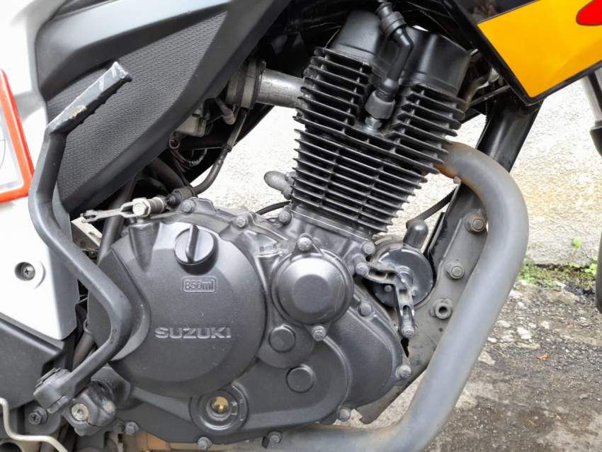 Suzuki Gixxer - 2 - Roadsters  on Aster Vender