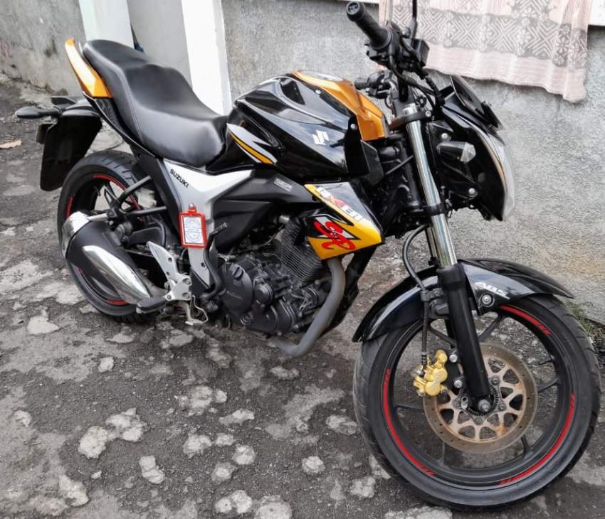 Suzuki Gixxer - 6 - Roadsters  on Aster Vender