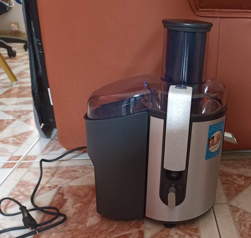 Juicer (Brand - Philips) - 4 - Kitchen appliances  on Aster Vender