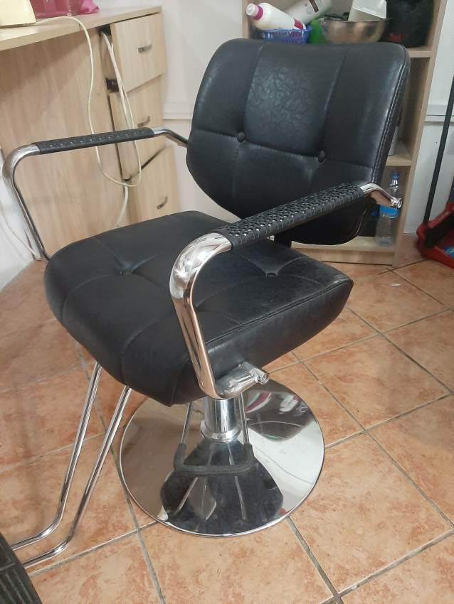 Hairdresser table and chair at AsterVender