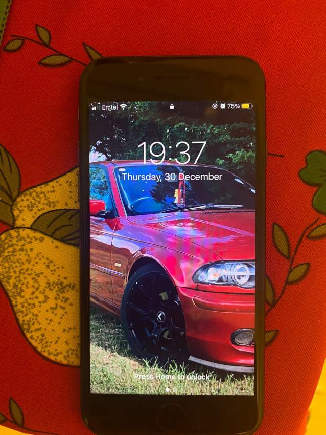 iPhone 8 - 5 - iPhones  on Aster Vender