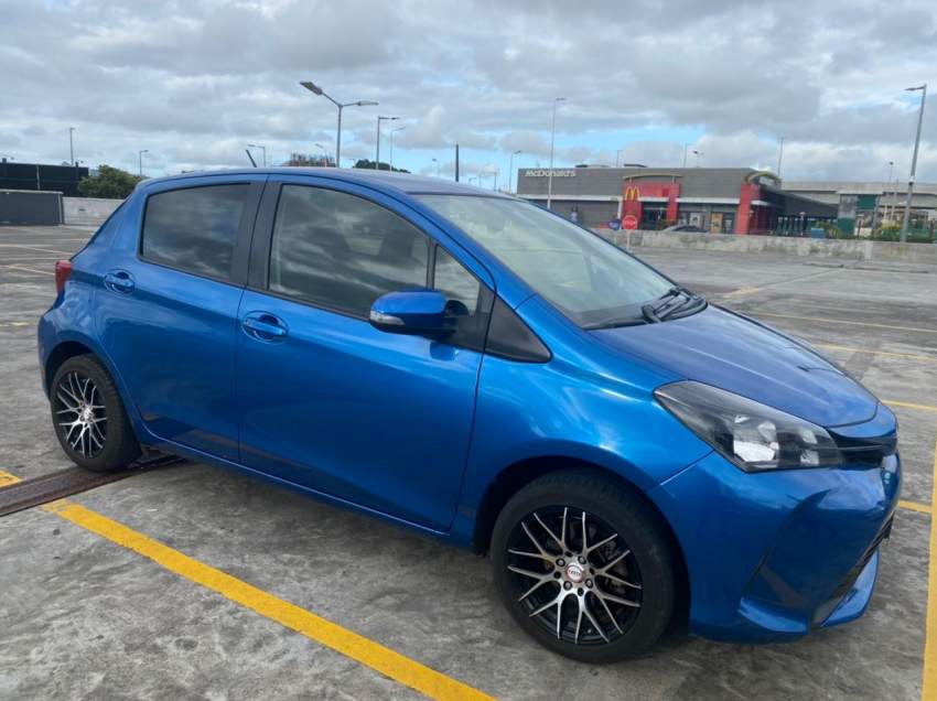 TOYOTA VITZ  - 2 - Family Cars  on Aster Vender