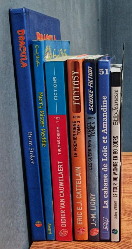 METAL BOOK STAND - DISNEY - MICKEY MOUSE - 3 - Kids Stuff  on Aster Vender