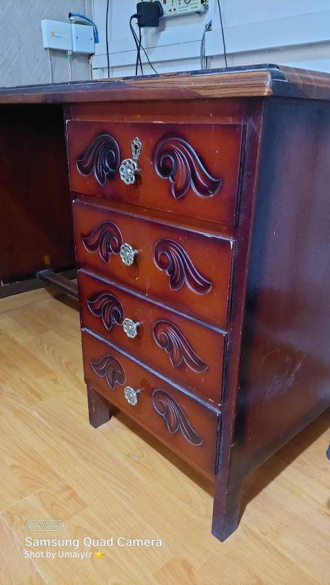 Desk table  - 1 - Tables  on Aster Vender