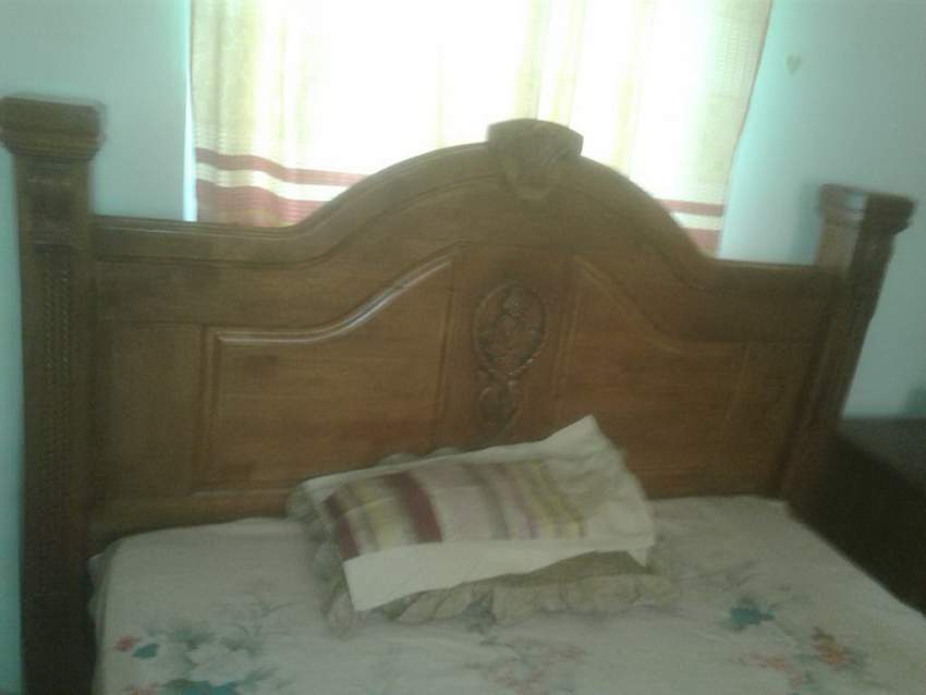 Bedroom set complete (solid wood - bois massif) - 4 - Bedroom Furnitures  on Aster Vender