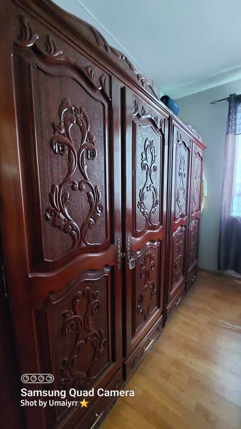 Sculptured wardrobe (sapele wood) for sale - 1 - Armoires & Dressers  on Aster Vender