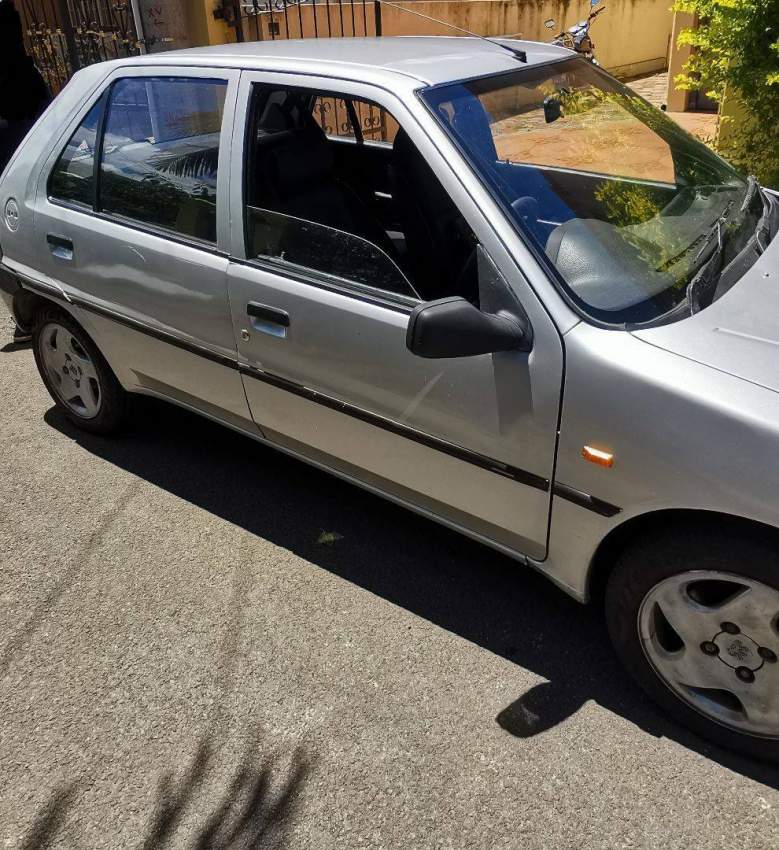 car  - 2 - Compact cars  on Aster Vender