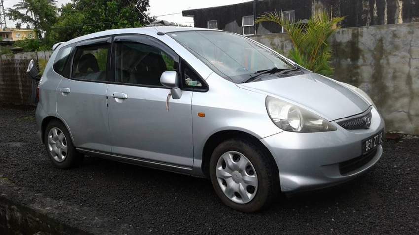 Honda fit 05 - 0 - Family Cars  on Aster Vender