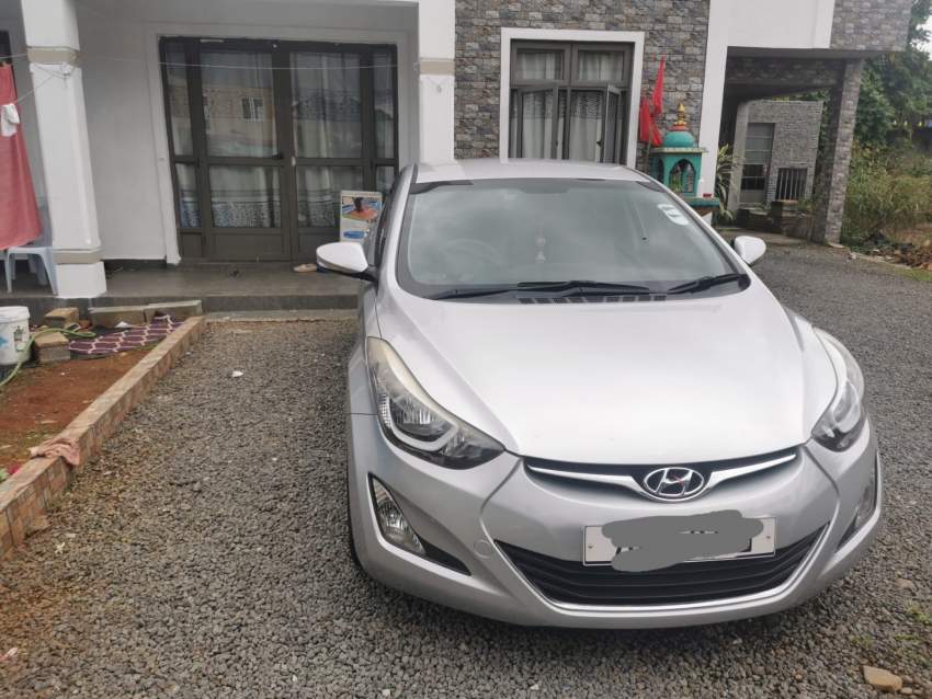 HYUNDAI ELANTRA AUTOMATIC - 1 - Family Cars  on Aster Vender