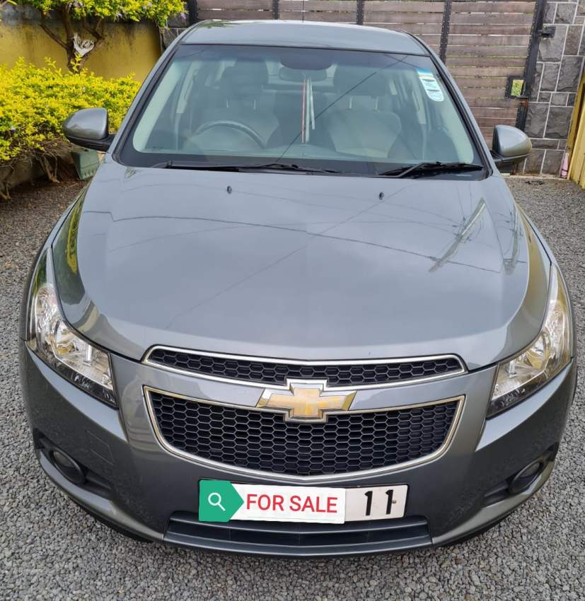 Chevrolet Cruze -2011 - 1 - Family Cars  on Aster Vender