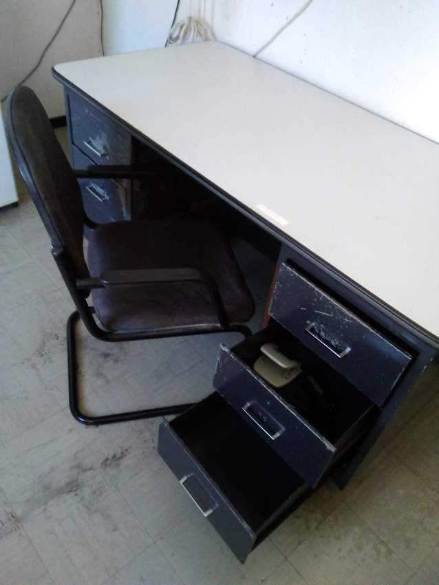 Robust & sturdy table for computers - Computer tables on Aster Vender