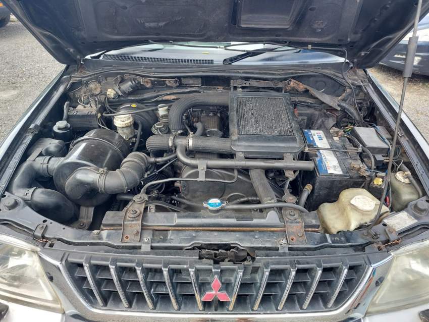 4x4 Mitsubishi  L200 - 4 - Pickup trucks (4x4 & 4x2)  on Aster Vender