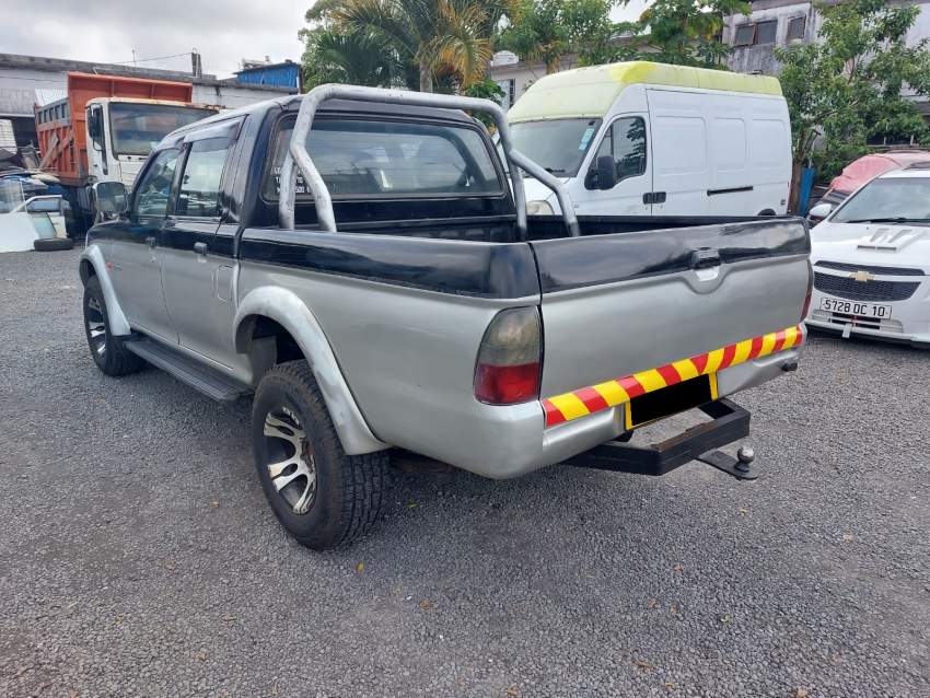 4x4 Mitsubishi  L200 - 0 - Pickup trucks (4x4 & 4x2)  on Aster Vender