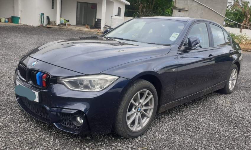 BMW 320i - 0 - Luxury Cars  on Aster Vender