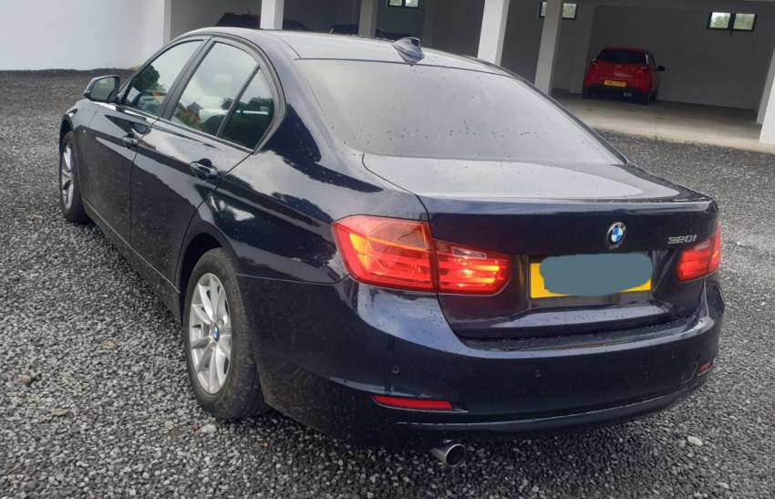 BMW 320i - 5 - Luxury Cars  on Aster Vender