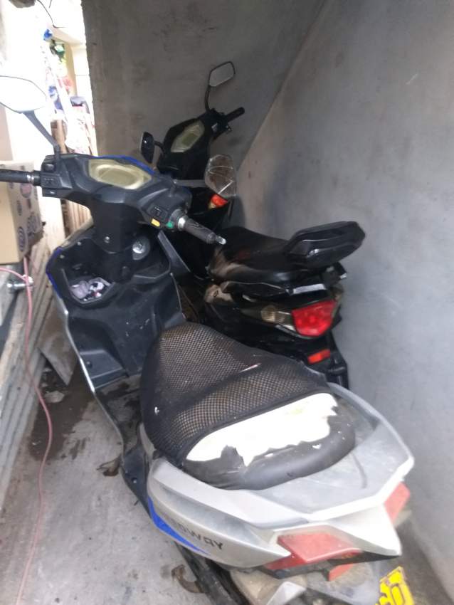 2 Scooter a vendre  - 1 - Others  on Aster Vender