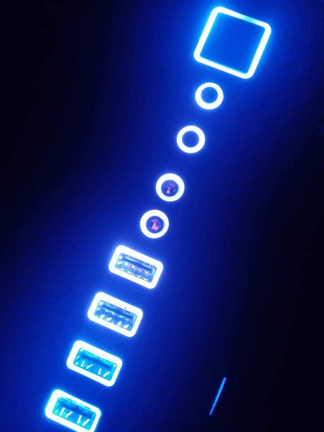  Thermaltake Versa C23 Tempered Glass RGB Edition Mid-tower Chassis  - 6 - Casing  on Aster Vender