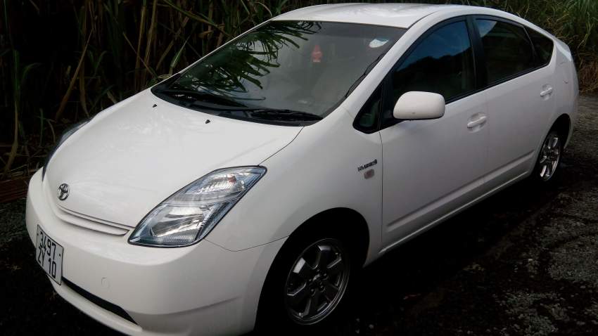 Toyota Prius 2010 in excellent condition - 0 - Family Cars  on Aster Vender