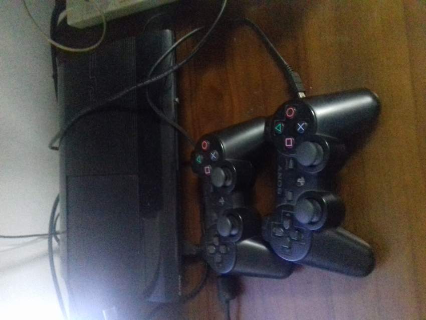 Ps3 - 2 - PlayStation 3 (PS3)  on Aster Vender