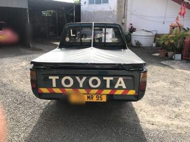 2*4 - 7 - Pickup trucks (4x4 & 4x2)  on Aster Vender