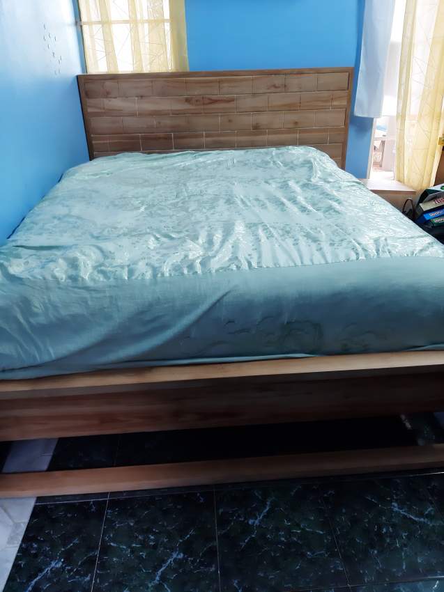 Queensize bed - 1 - Bedroom Furnitures  on Aster Vender