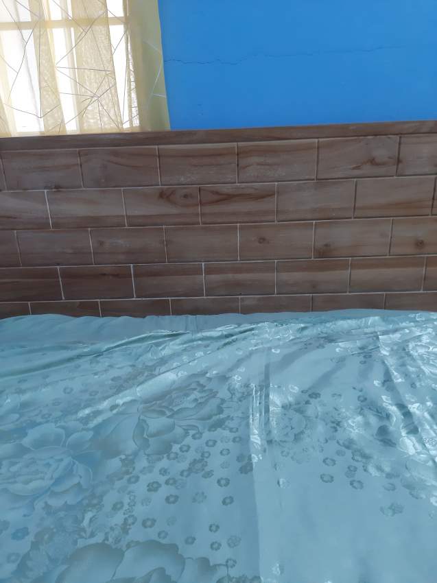 Queensize bed - 0 - Bedroom Furnitures  on Aster Vender