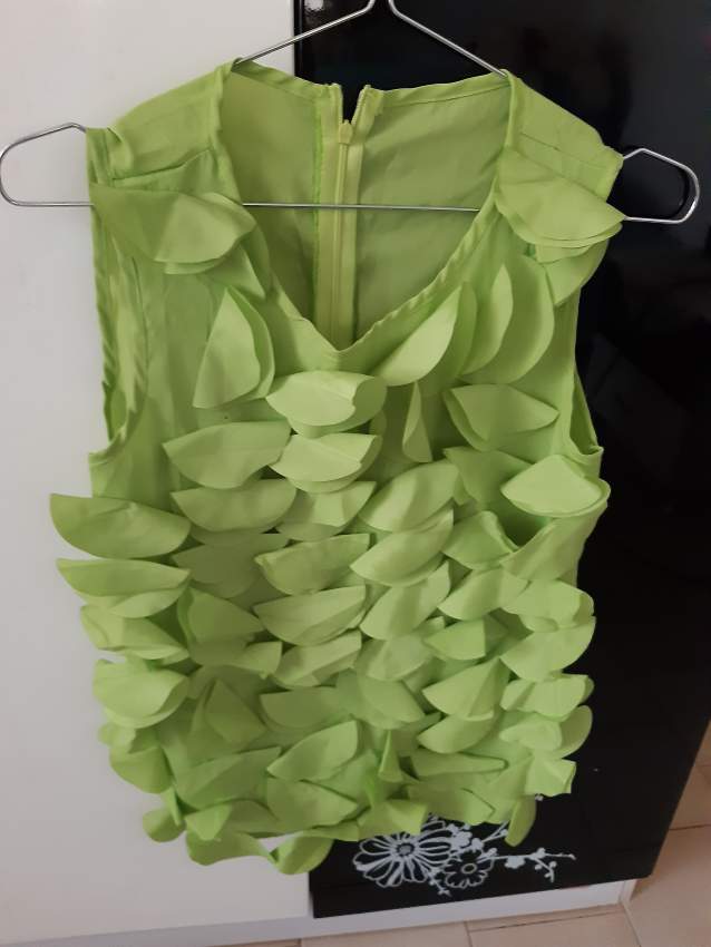 Blouse vert pomme size 10/12 - 0 - Dresses (Women)  on Aster Vender