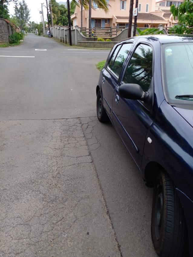 Renault  - 3 - Compact cars  on Aster Vender