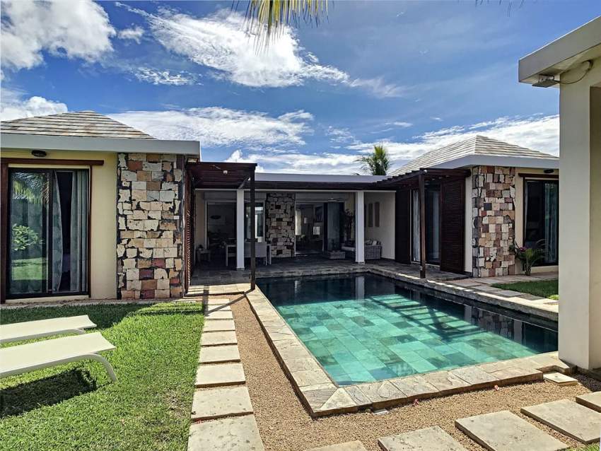 (Ref. MA7-615) Magnifique villa avec pisicne - 1 - House  on Aster Vender