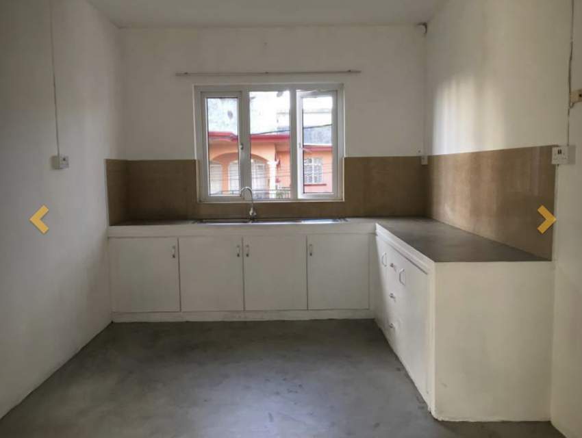 House First Floor 4 bedrooms - 1 - House  on Aster Vender