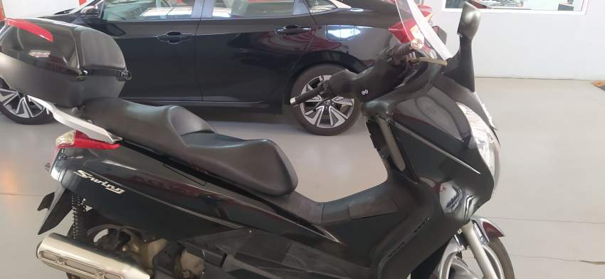 Honda Silver Wing FES 125 - 1 - Scooters (above 50cc)  on Aster Vender