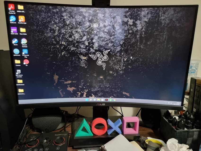 Asus 32inch 144hz hdr curved monitor on Aster Vender