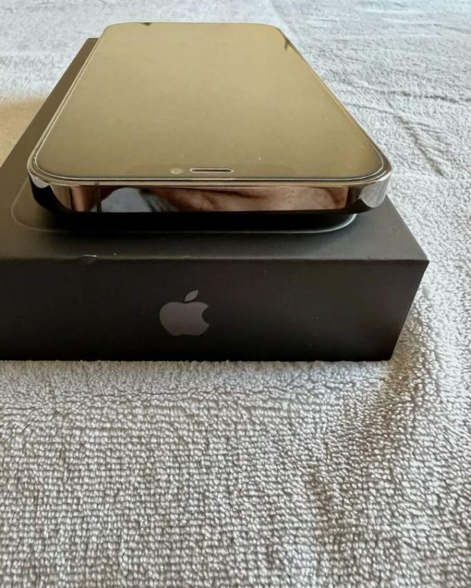 Iphone 11iPhone 11 Pro Max 128 GB Unlocked Graphite  H pro max 128 Go  - 1 - iPhones  on Aster Vender