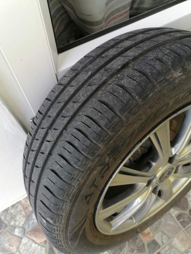 Jantes et pneu - 4 - Spare Parts  on Aster Vender