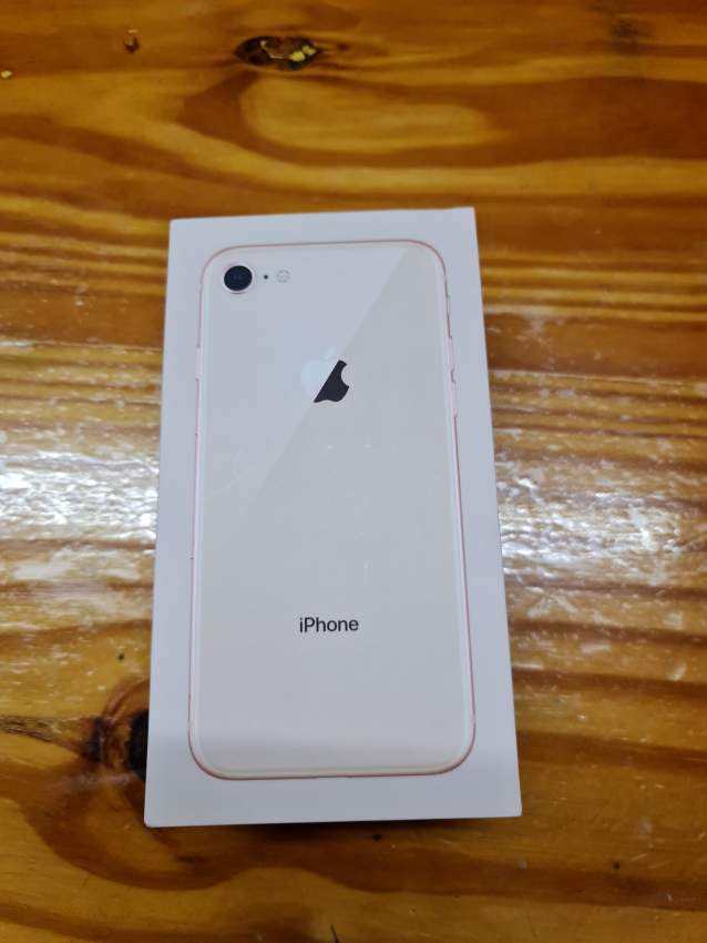 iPhone 8 64GB Gold - 3 - iPhones  on Aster Vender
